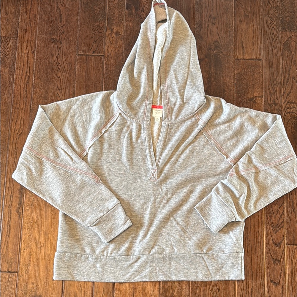 Gray Cropped Women's Hoodie size M